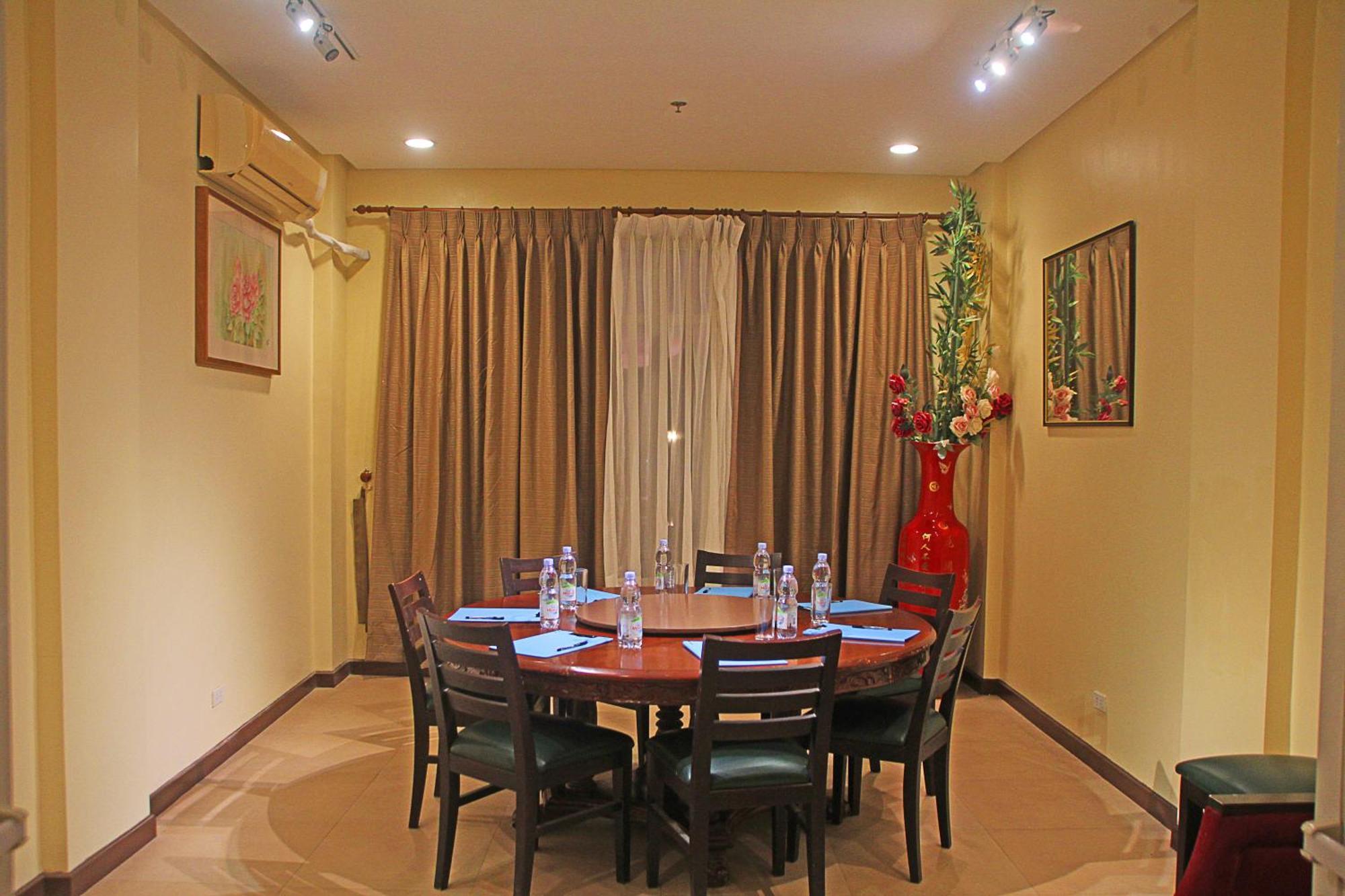 Hotel Palacio Puerto Princesa Екстер'єр фото