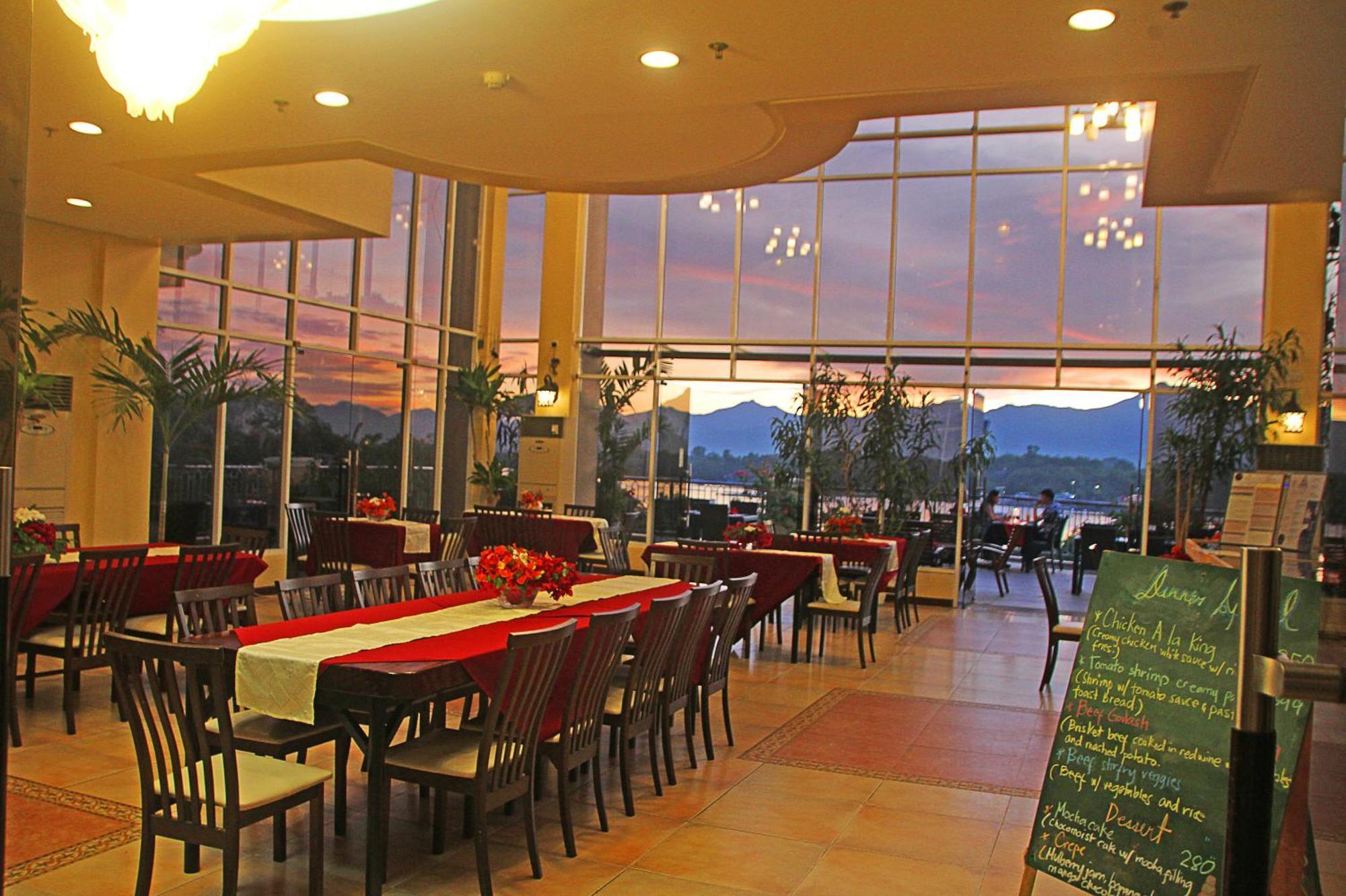 Hotel Palacio Puerto Princesa Екстер'єр фото